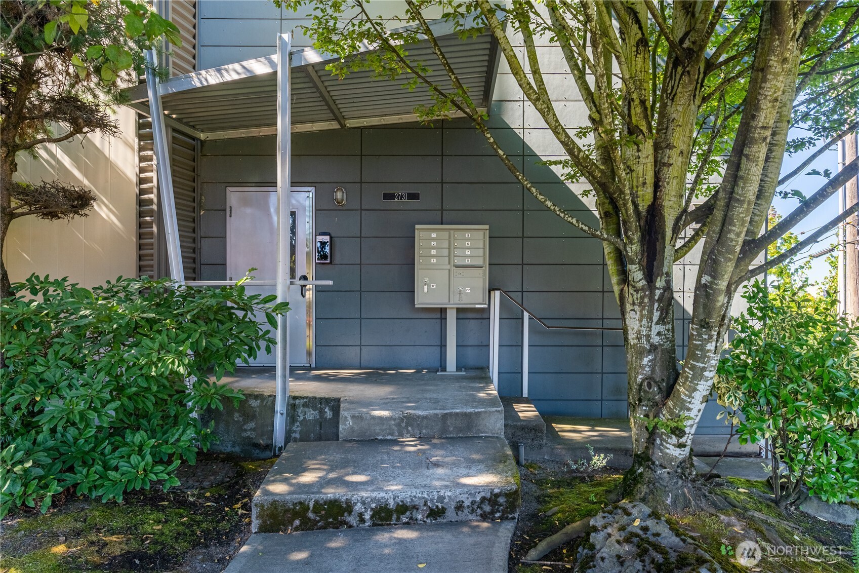 2731 Boylston Avenue E Unit: 300