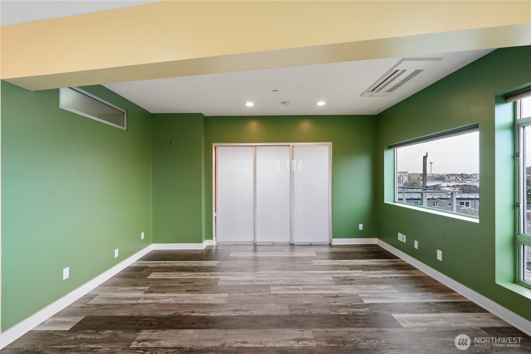 2731 Boylston Avenue E Unit: 300