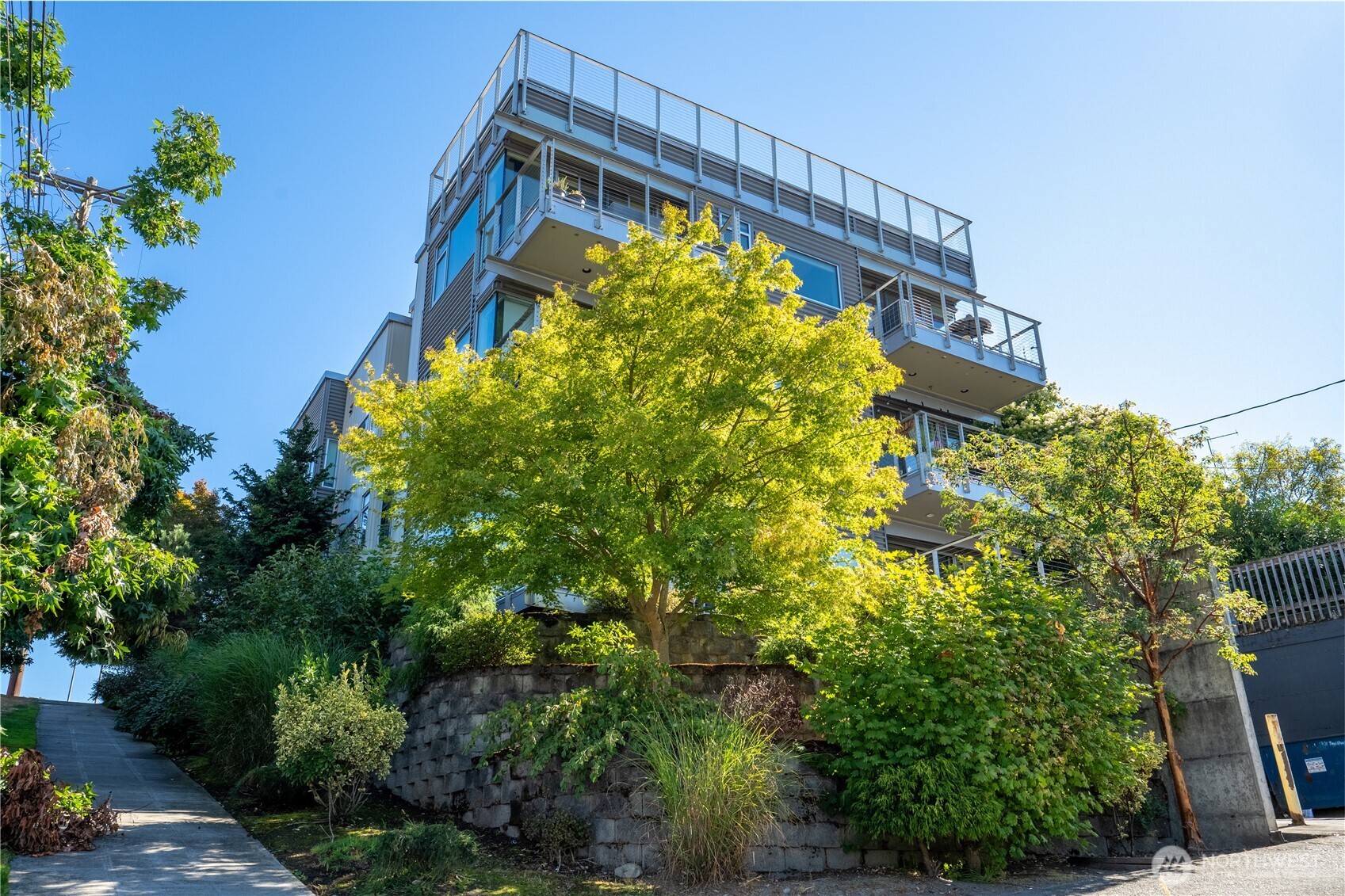 2731 Boylston Avenue E Unit: 300