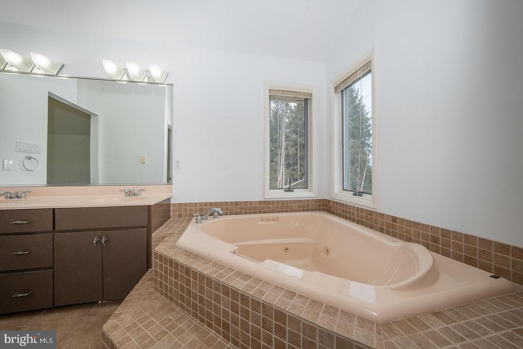 101 Nuss Rd