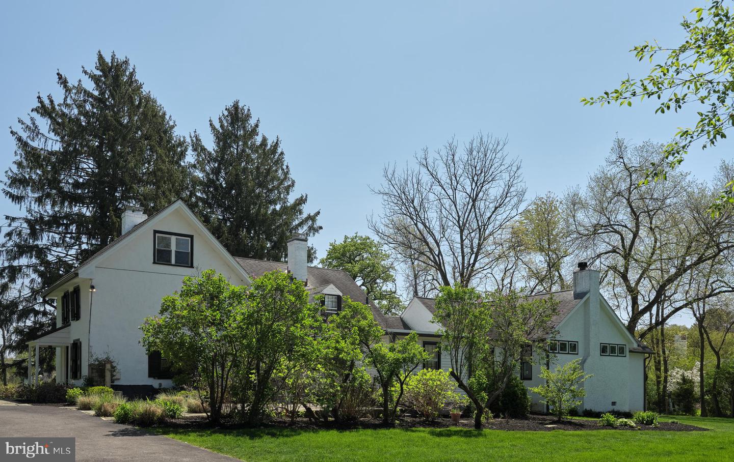 1040 KING OF PRUSSIA ROAD