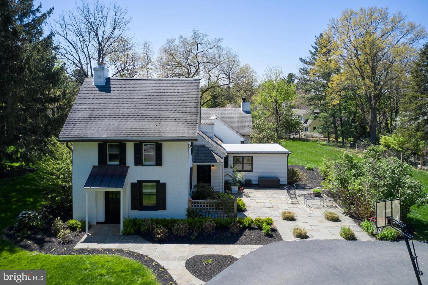 1040 KING OF PRUSSIA ROAD