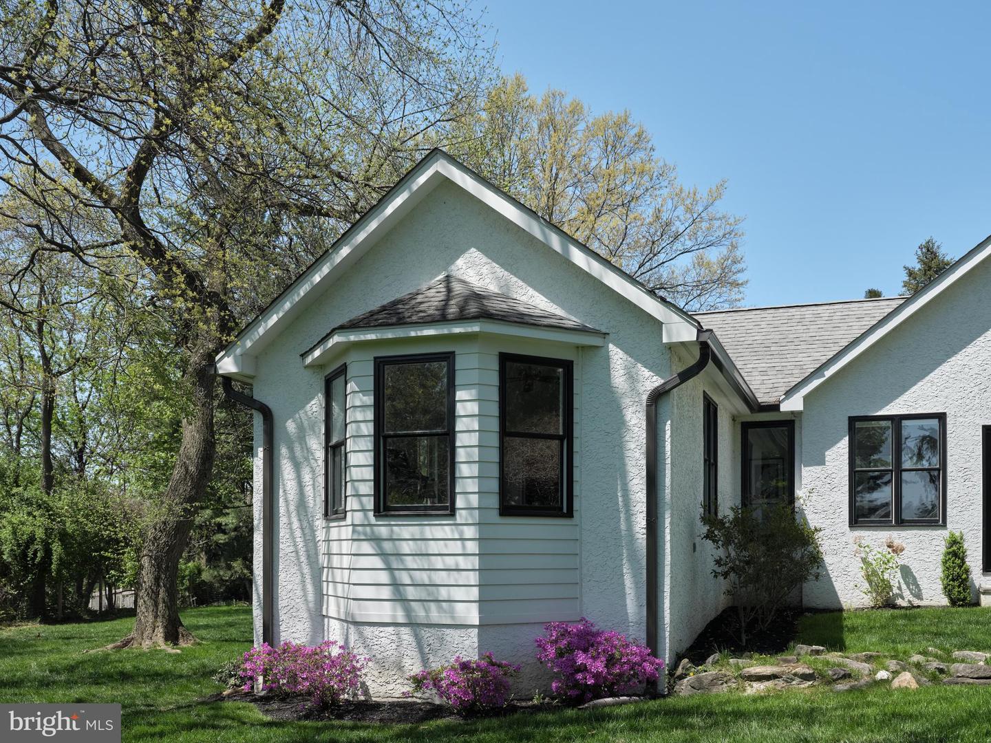1040 KING OF PRUSSIA ROAD