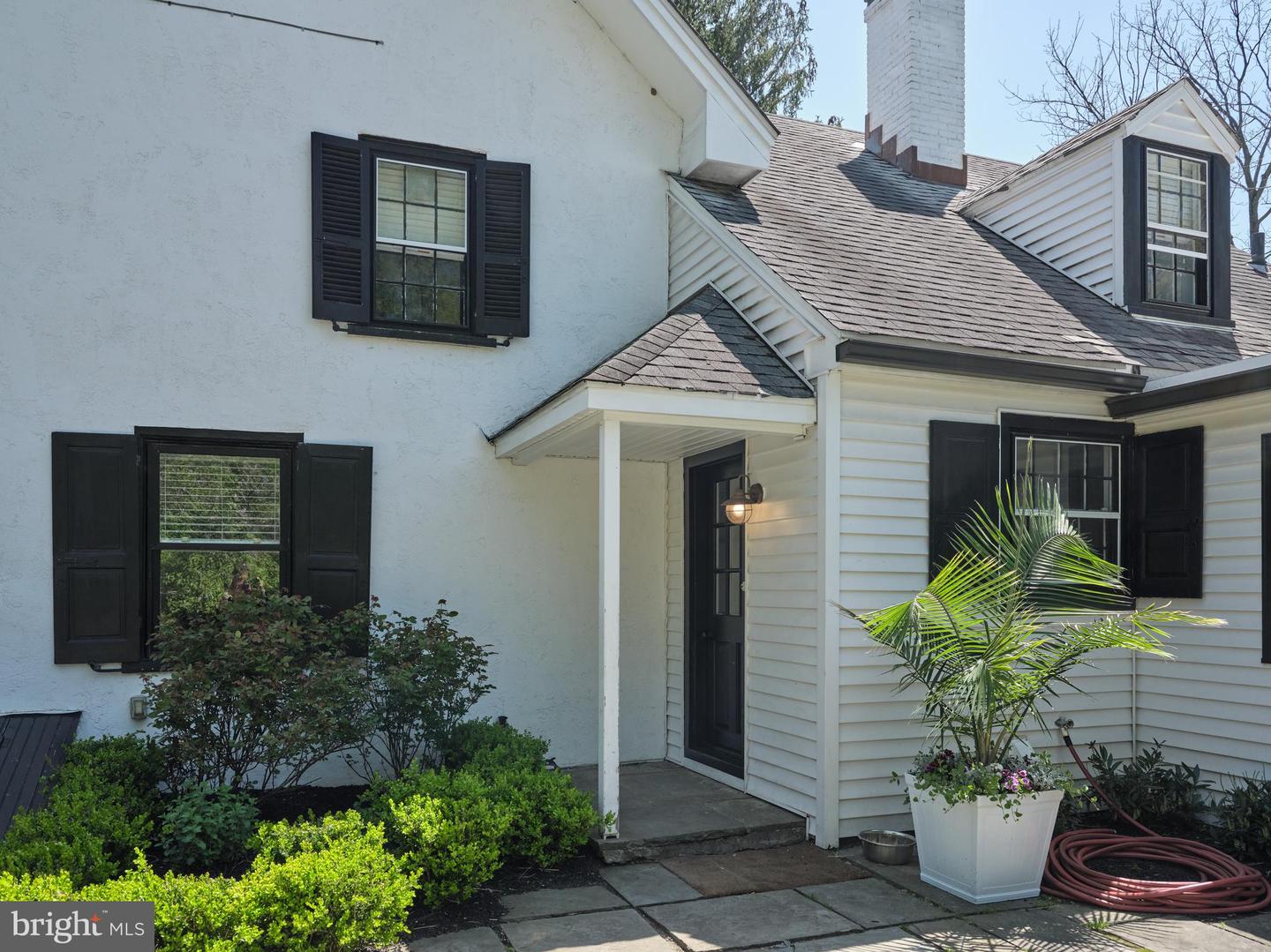 1040 KING OF PRUSSIA ROAD