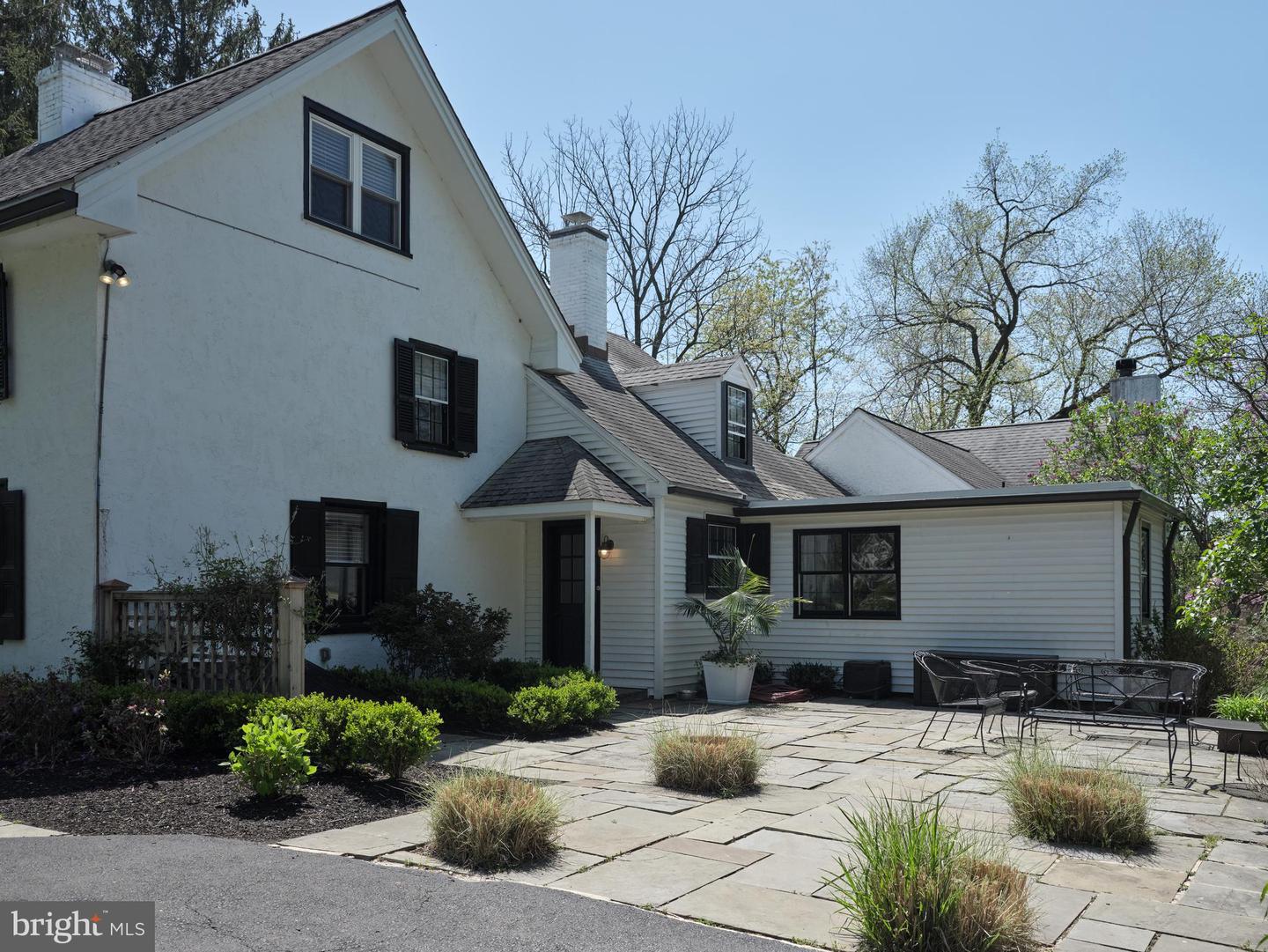 1040 KING OF PRUSSIA ROAD