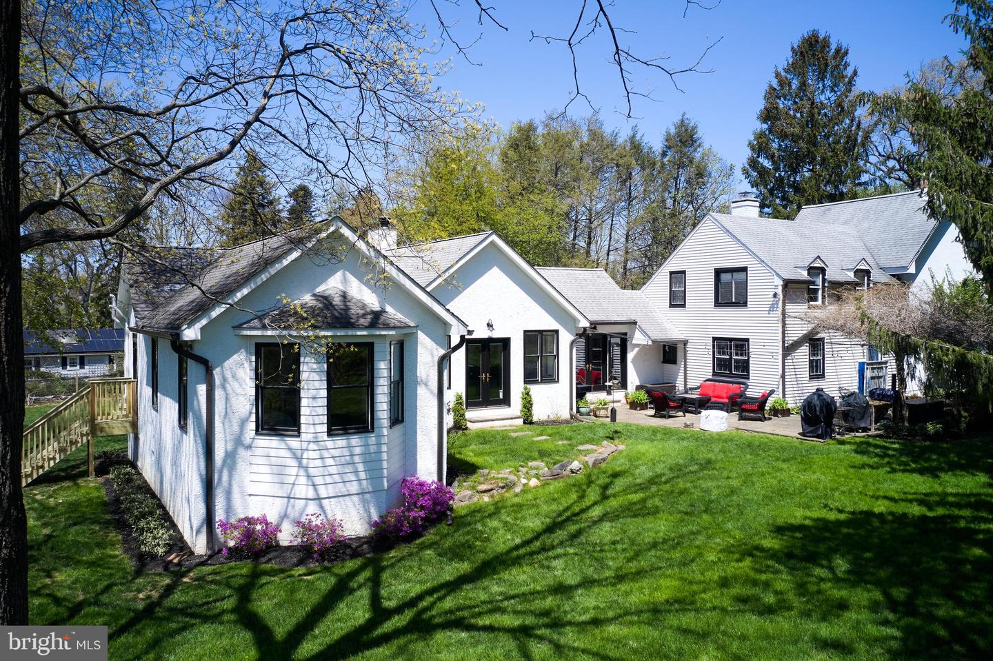 1040 KING OF PRUSSIA ROAD