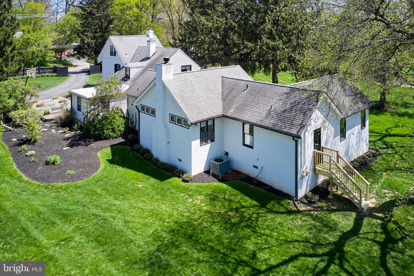 1040 KING OF PRUSSIA ROAD