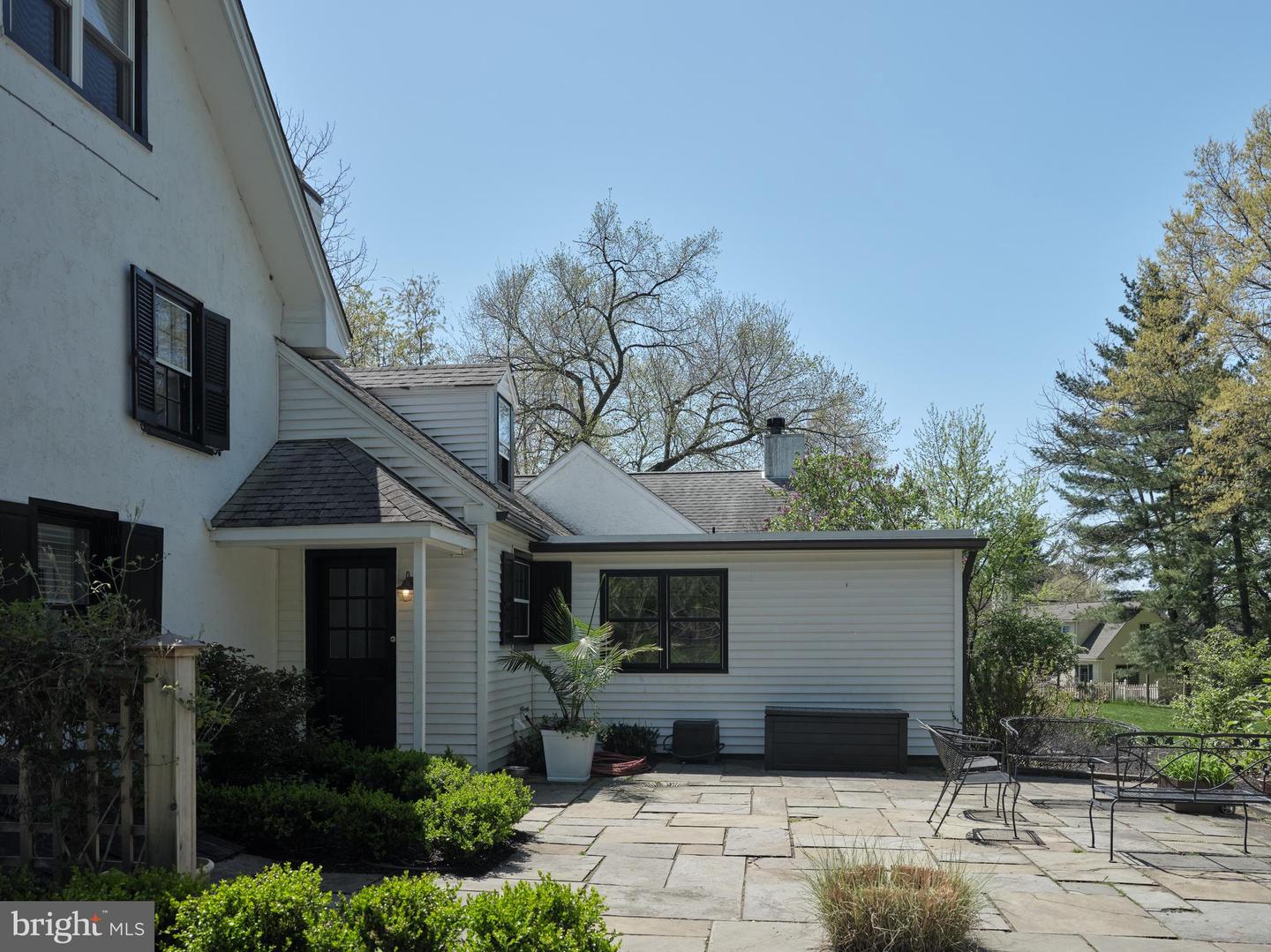 1040 KING OF PRUSSIA ROAD