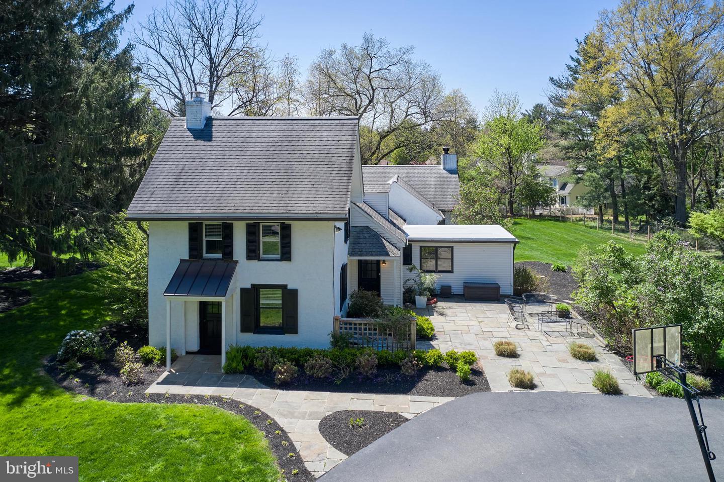 1040 KING OF PRUSSIA ROAD