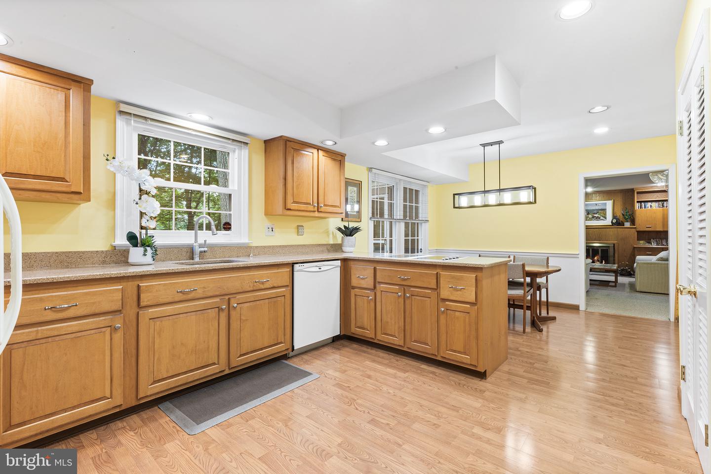 732 WEADLEY ROAD