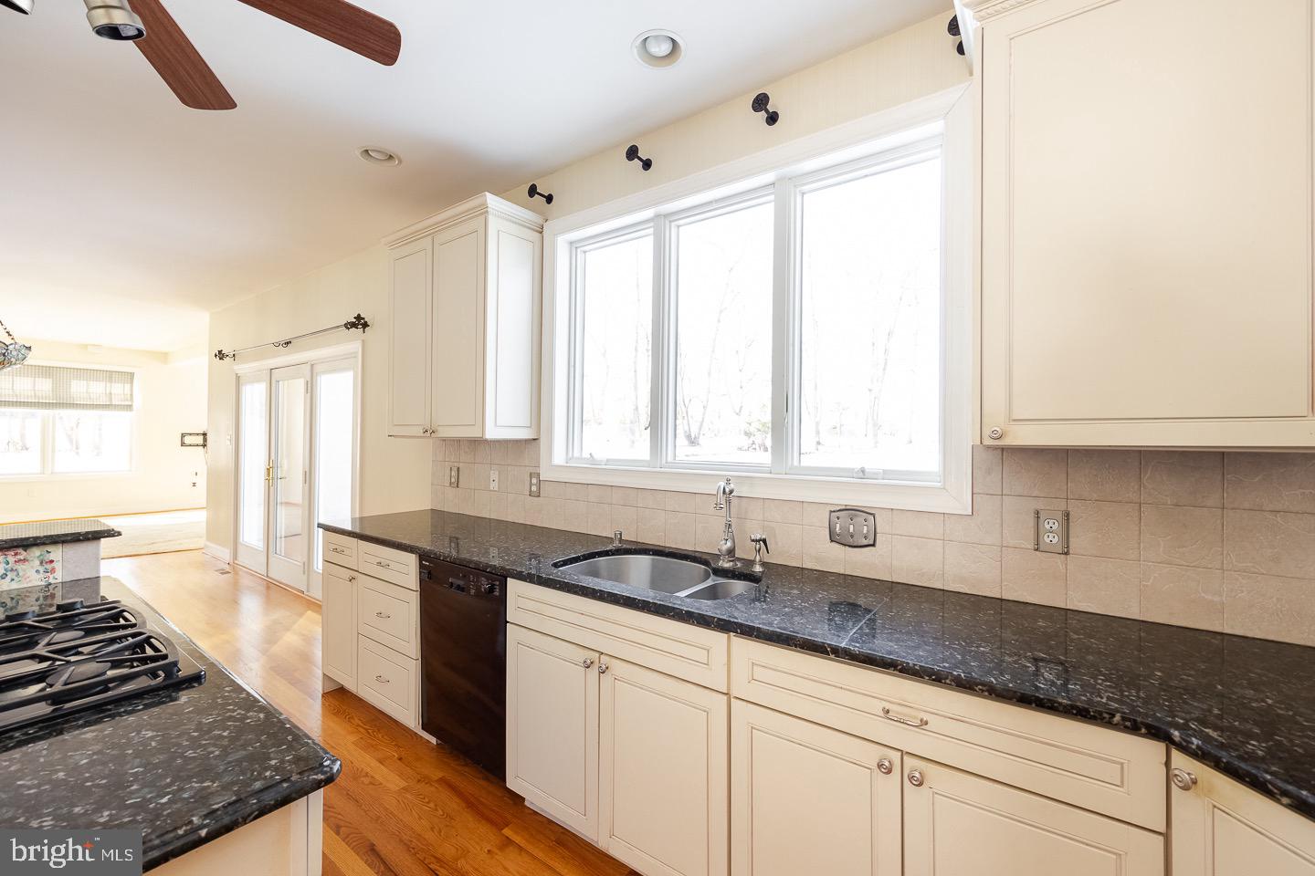 393 Hallman Mill Rd