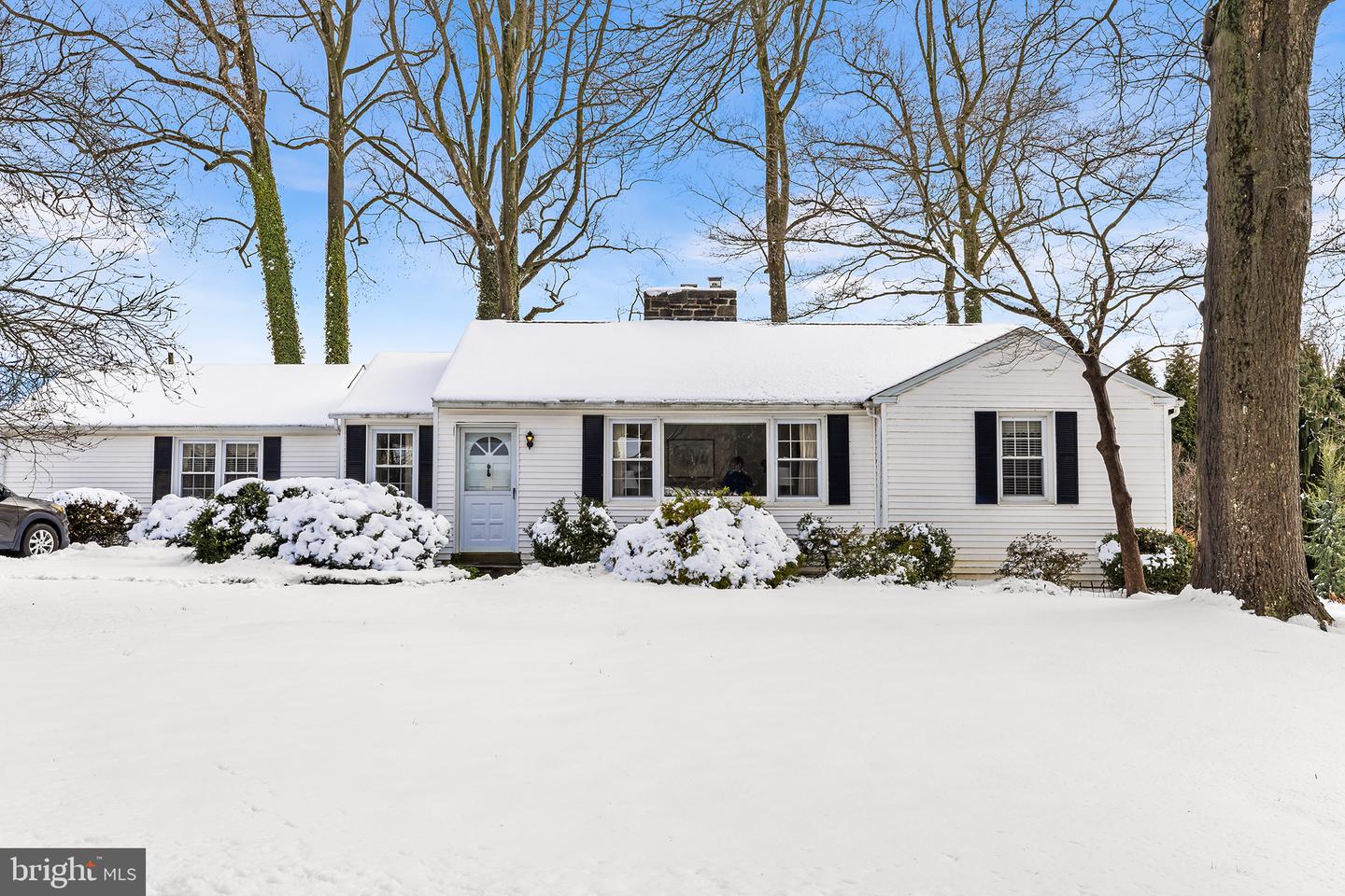 414 School Ln