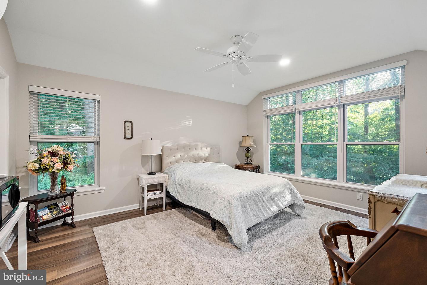 1117 Independence Dr