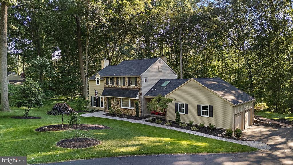 1117 Independence Dr