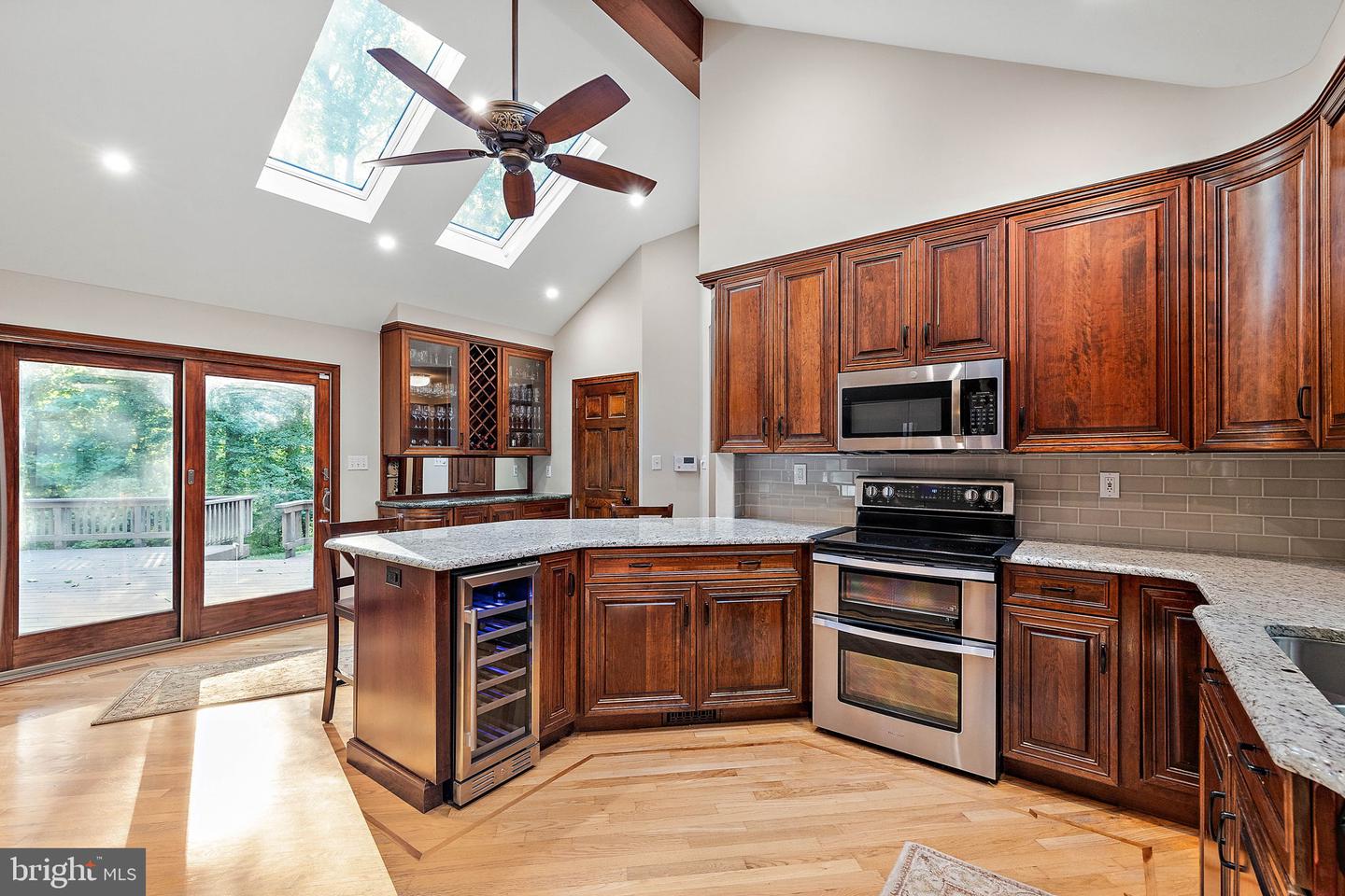 1117 Independence Dr