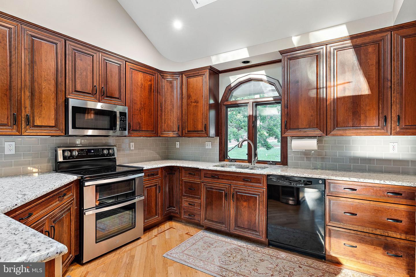 1117 Independence Dr