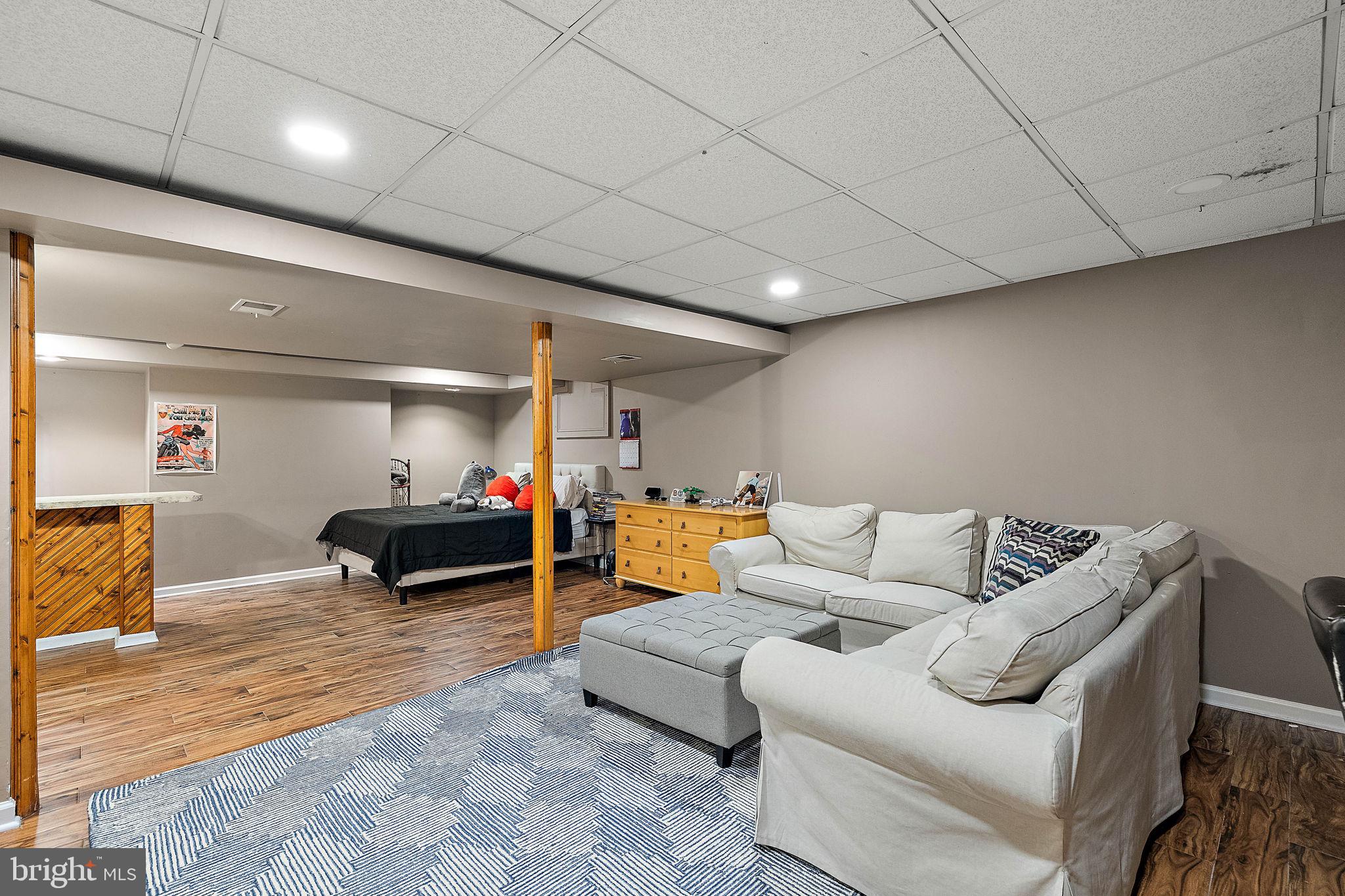 1117 Independence Dr