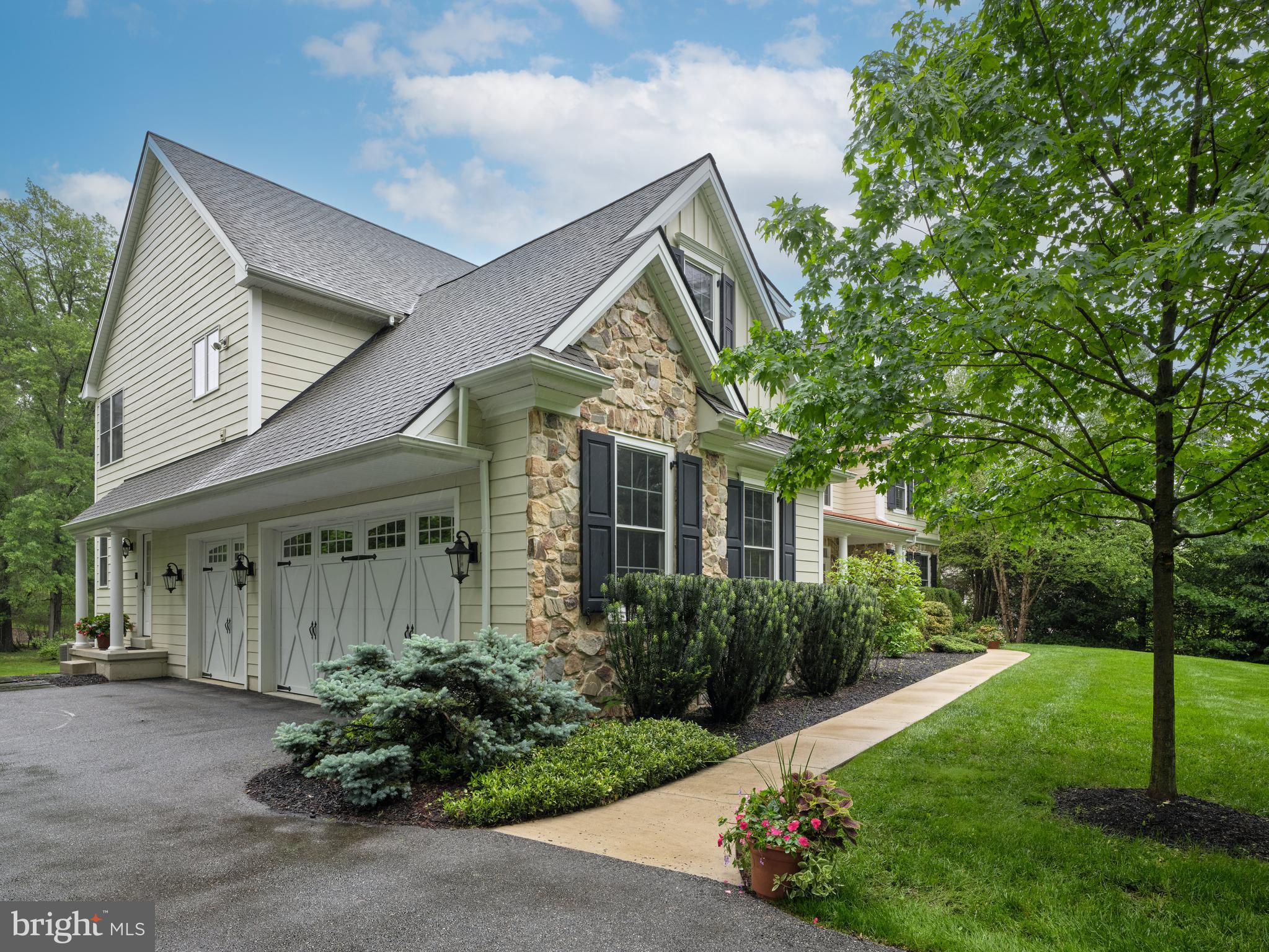 529 Sugartown Rd