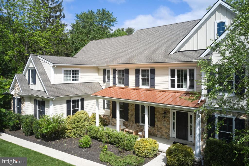529 Sugartown Rd