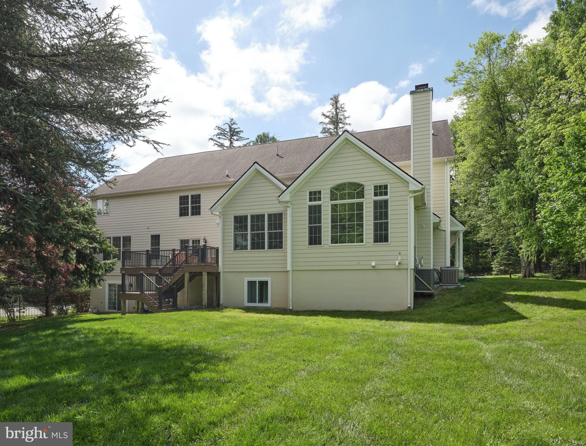529 Sugartown Rd