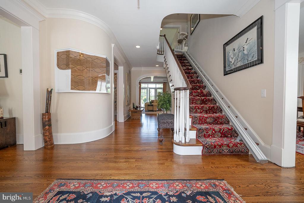337 APPLEBROOK DRIVE