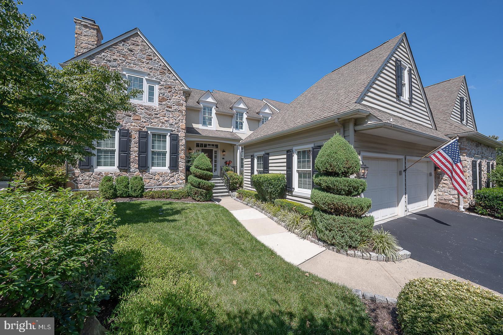 337 APPLEBROOK DRIVE