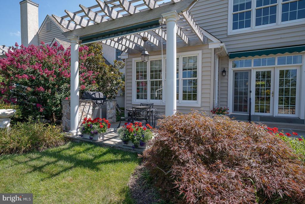 337 APPLEBROOK DRIVE