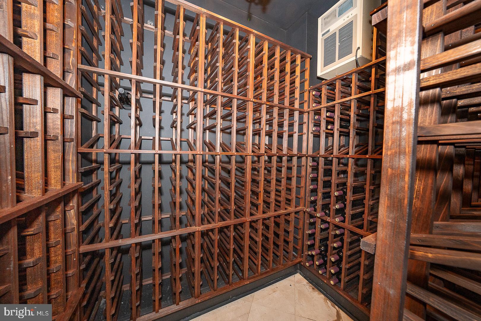 337 APPLEBROOK DRIVE