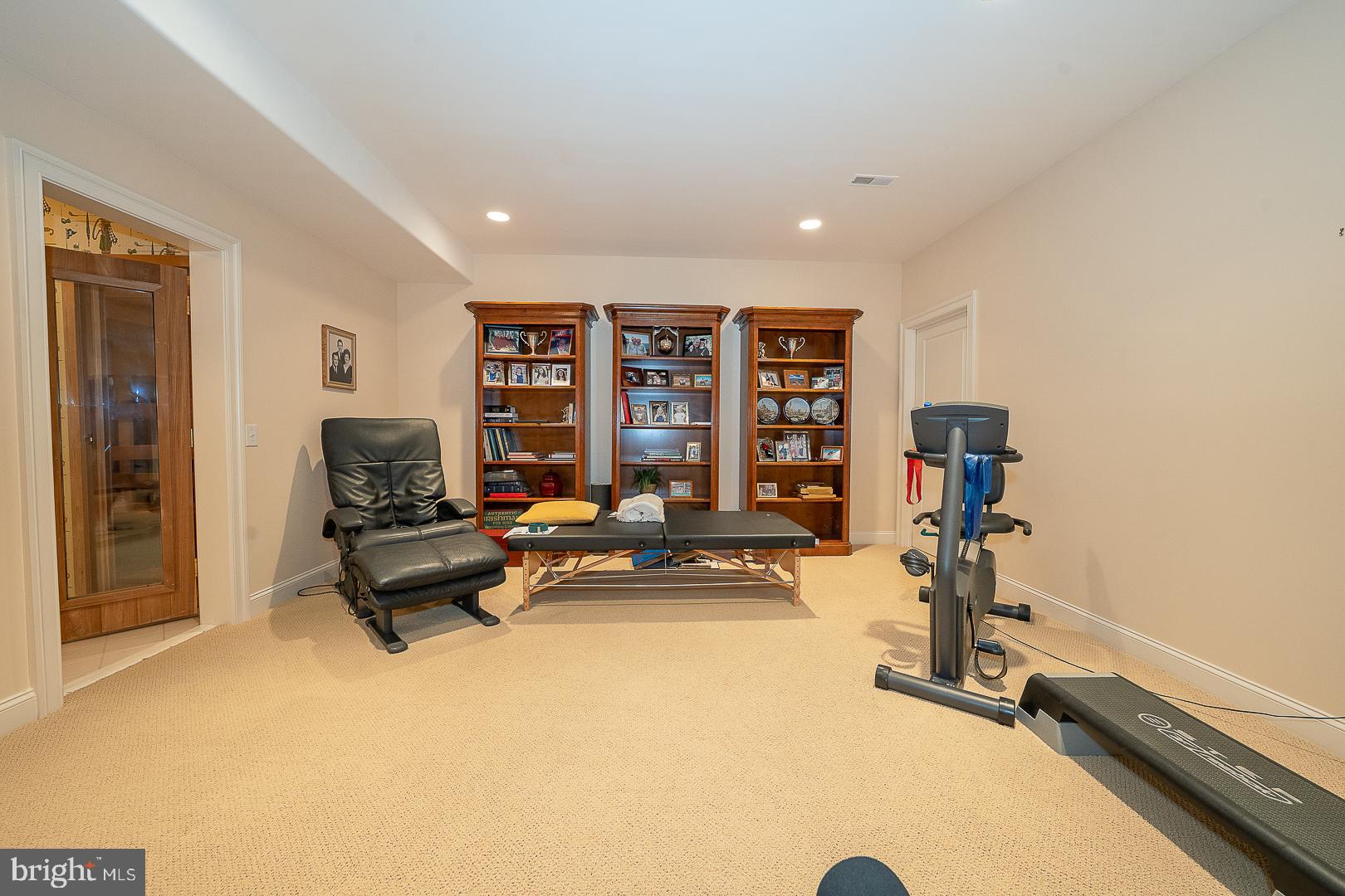 337 APPLEBROOK DRIVE