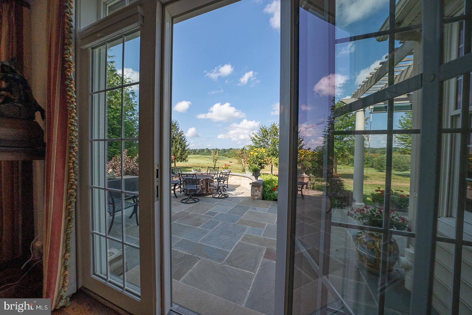 337 APPLEBROOK DRIVE