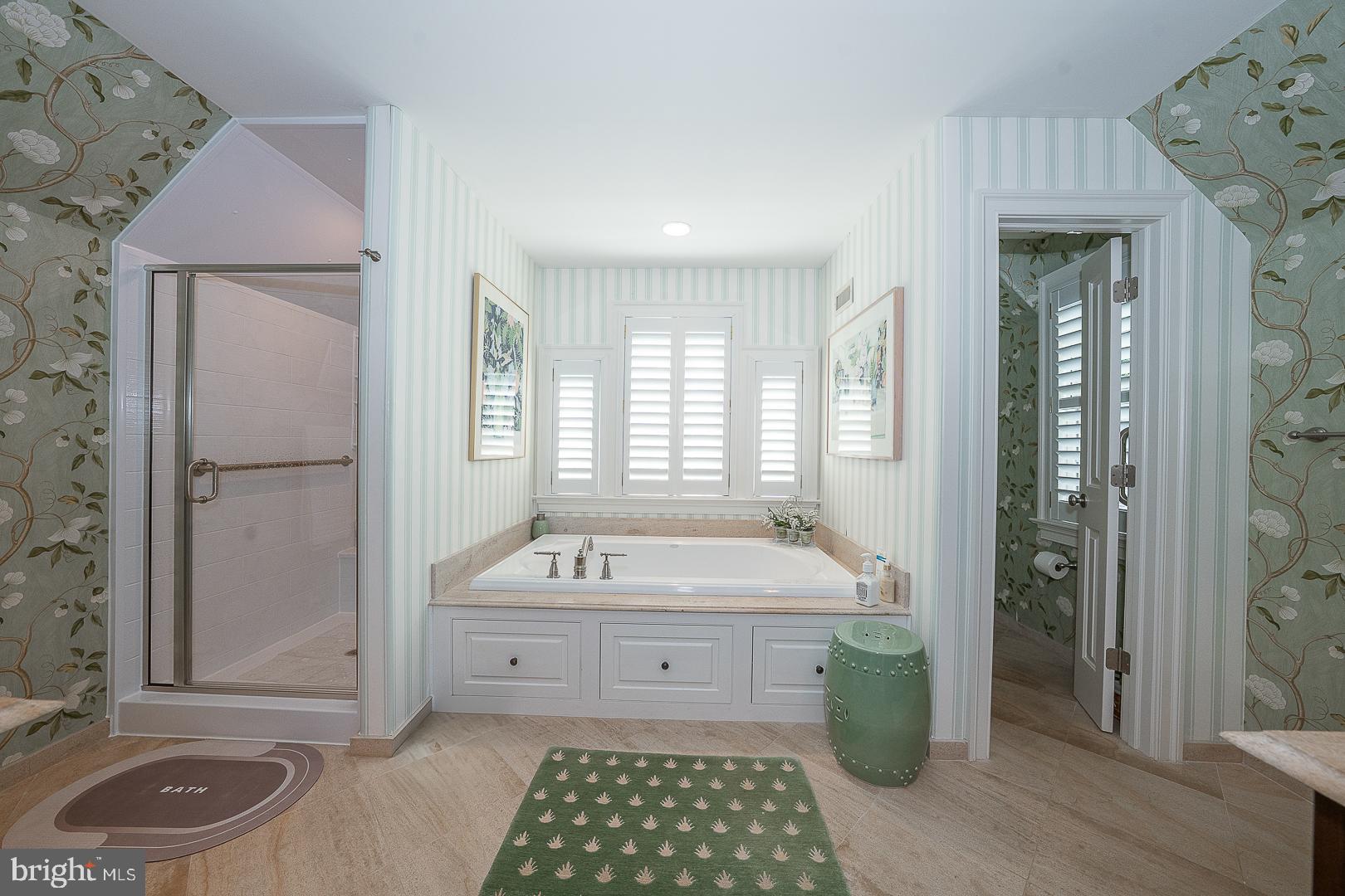 337 APPLEBROOK DRIVE