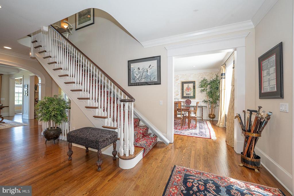 337 APPLEBROOK DRIVE