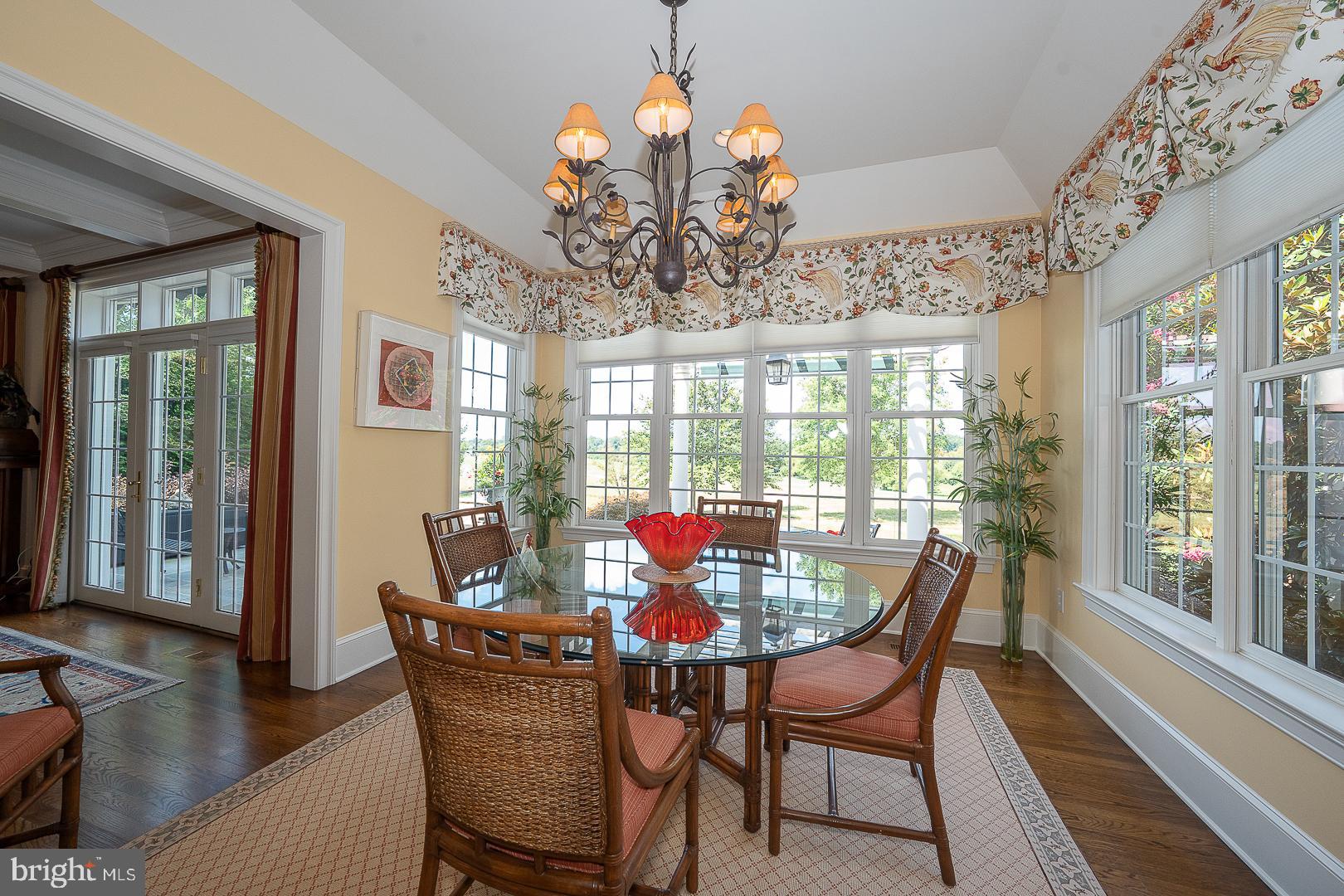 337 APPLEBROOK DRIVE