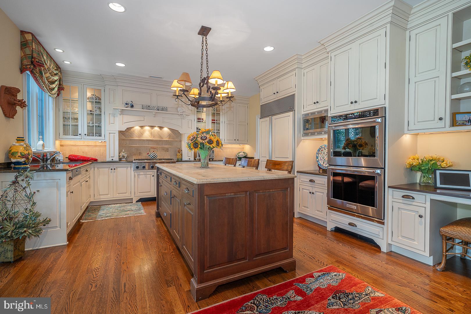 337 APPLEBROOK DRIVE