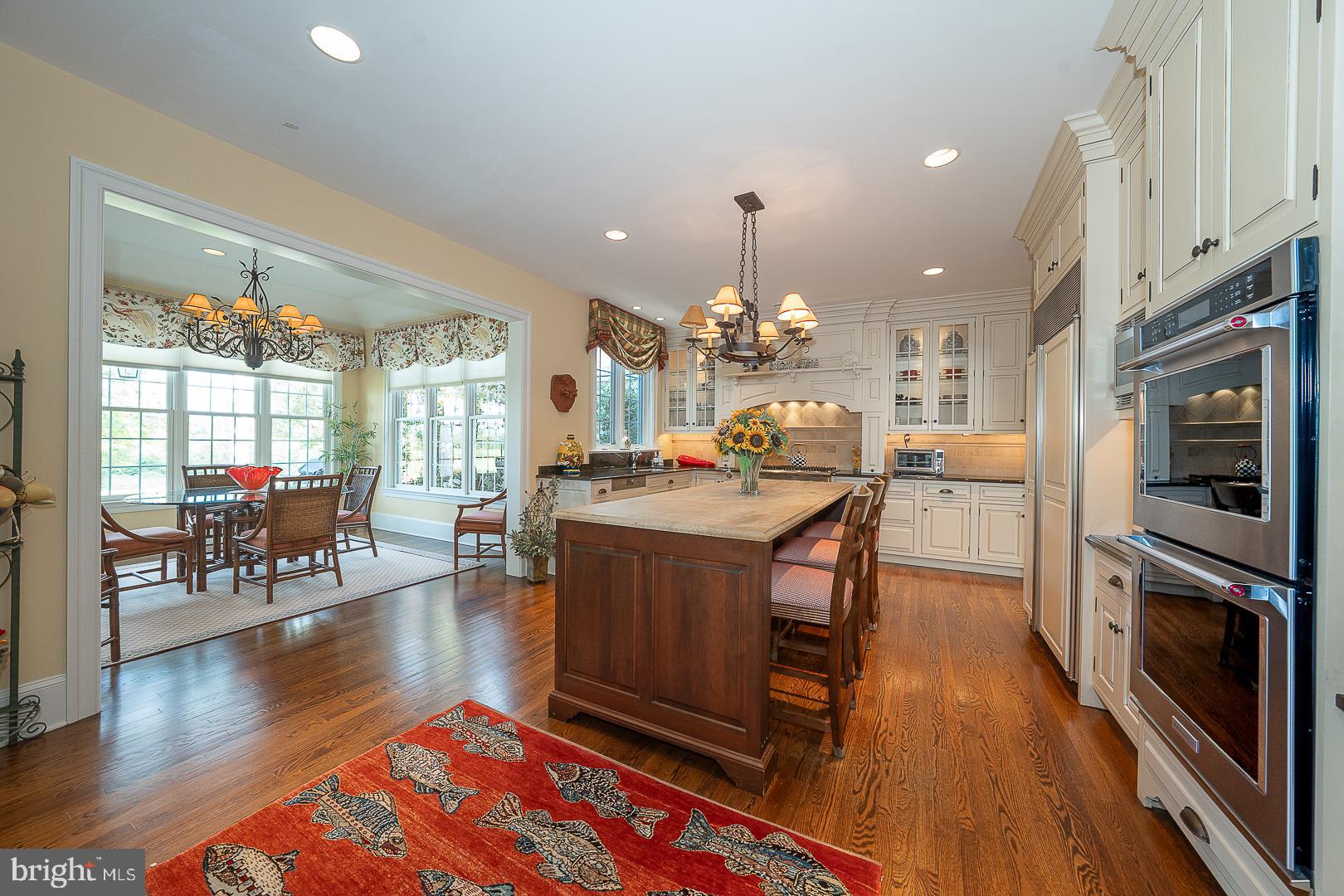 337 APPLEBROOK DRIVE