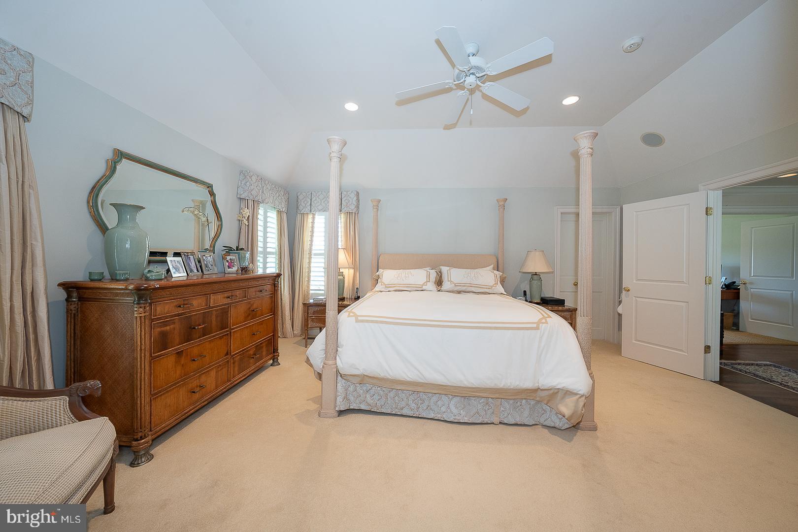 337 APPLEBROOK DRIVE