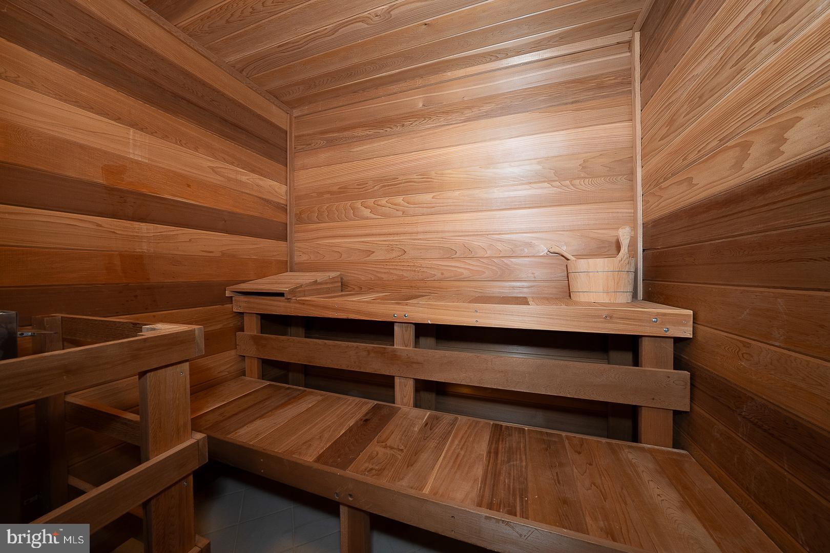 337 APPLEBROOK DRIVE