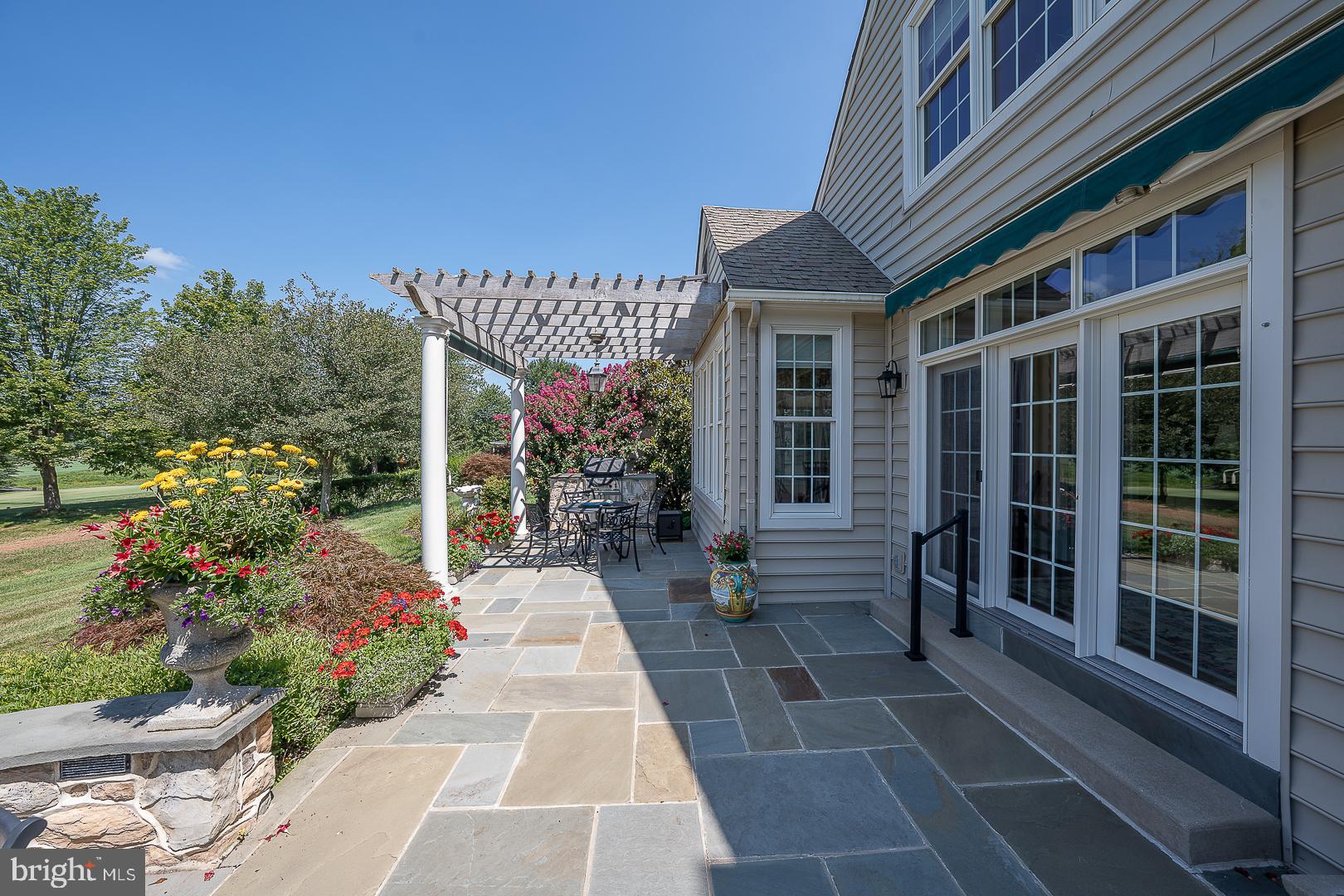 337 APPLEBROOK DRIVE