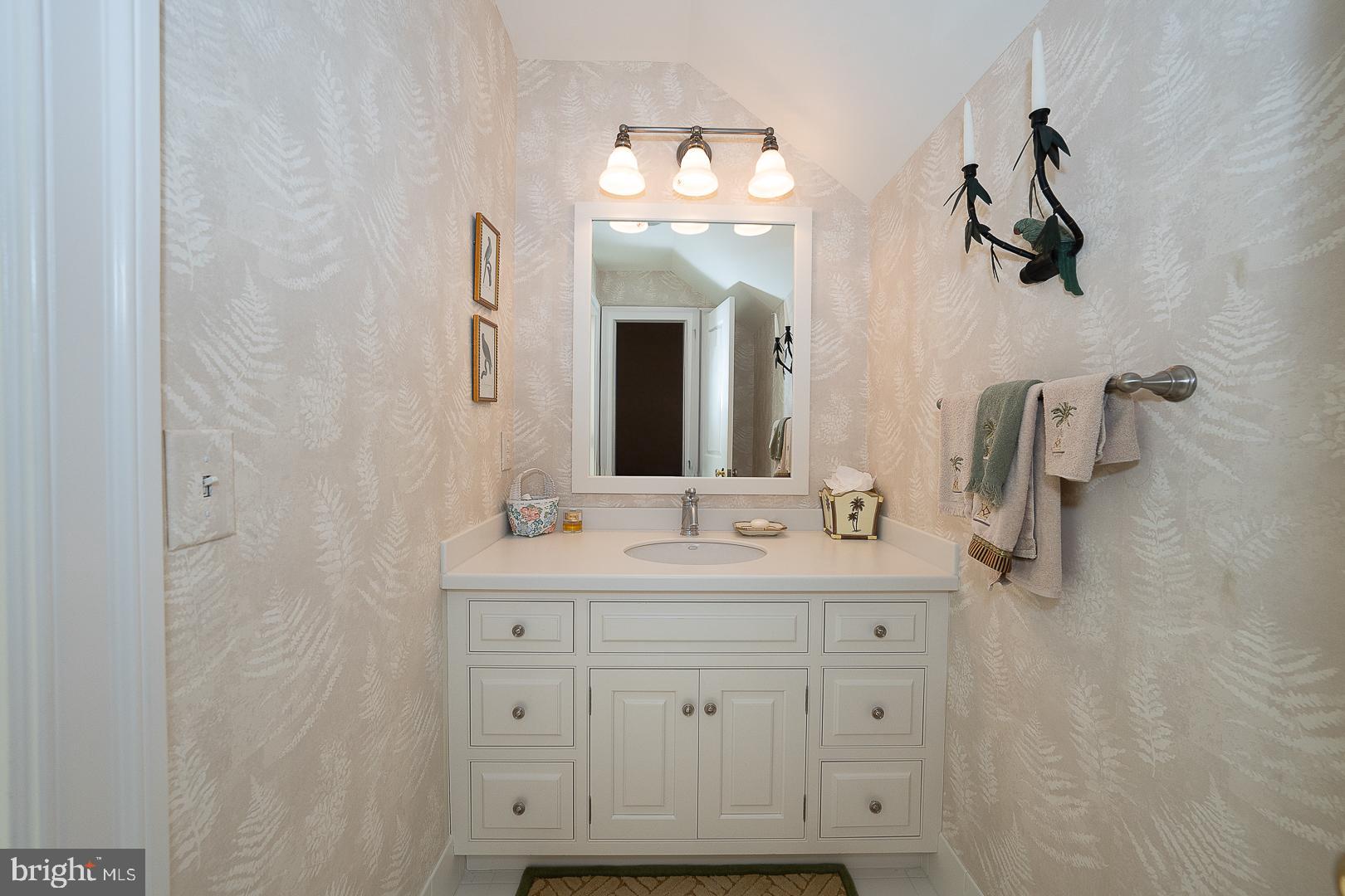 337 APPLEBROOK DRIVE