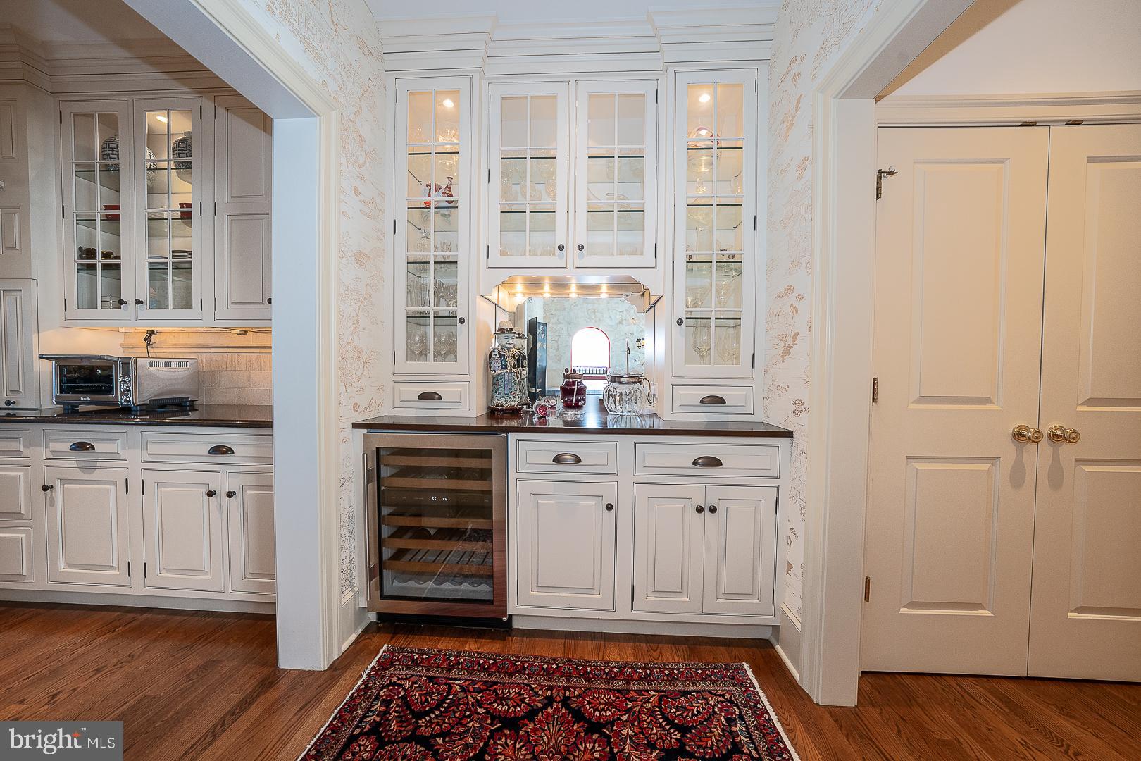 337 APPLEBROOK DRIVE