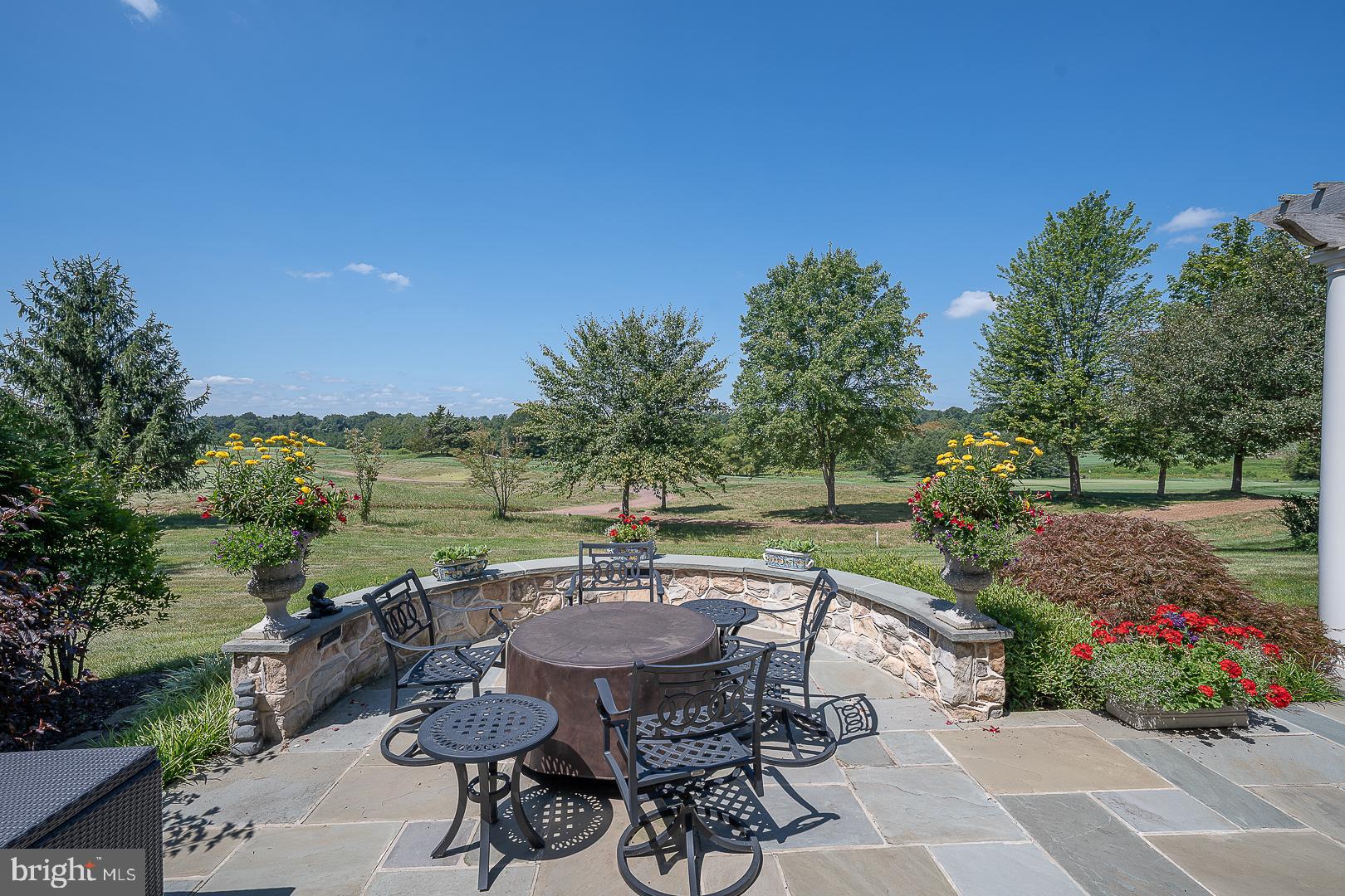 337 APPLEBROOK DRIVE