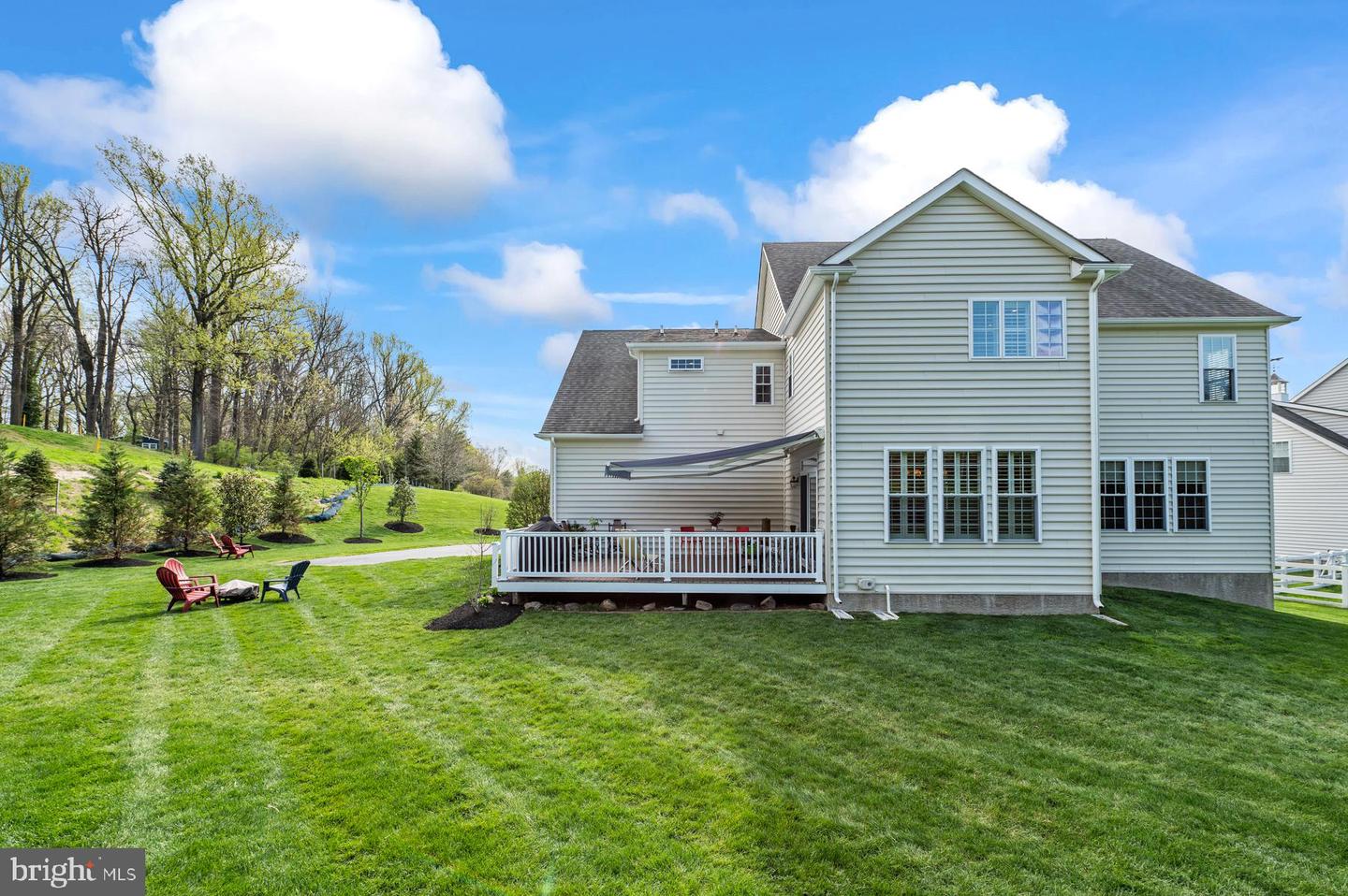 9 HADLEY LANE