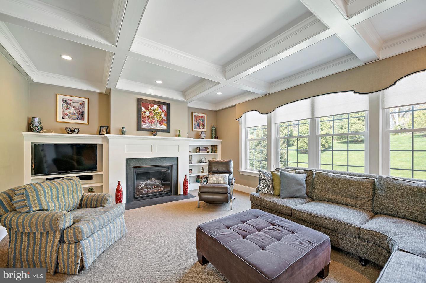 9 HADLEY LANE