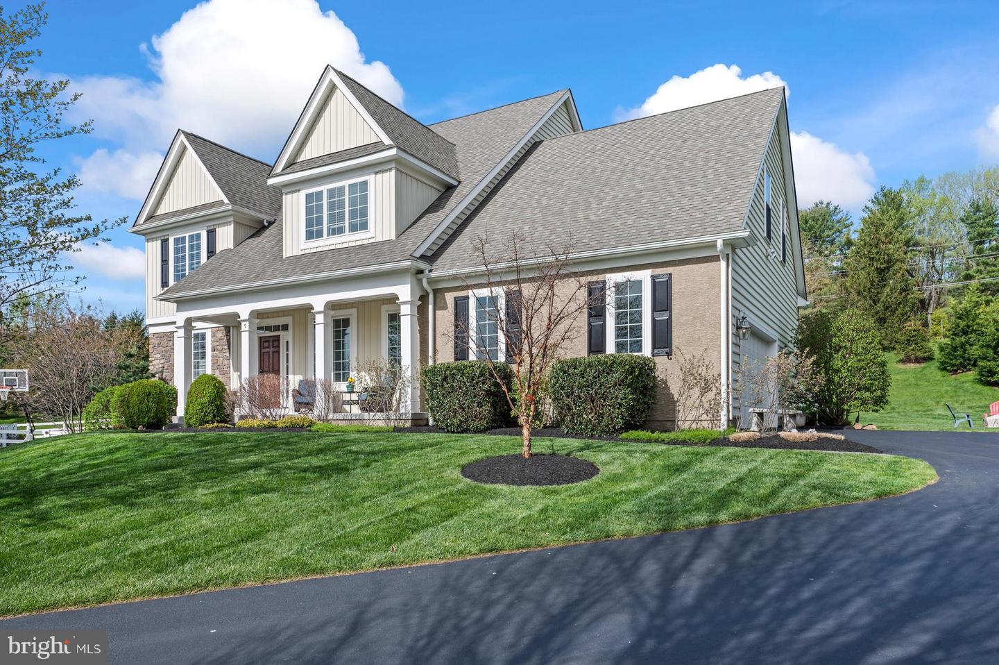 9 HADLEY LANE