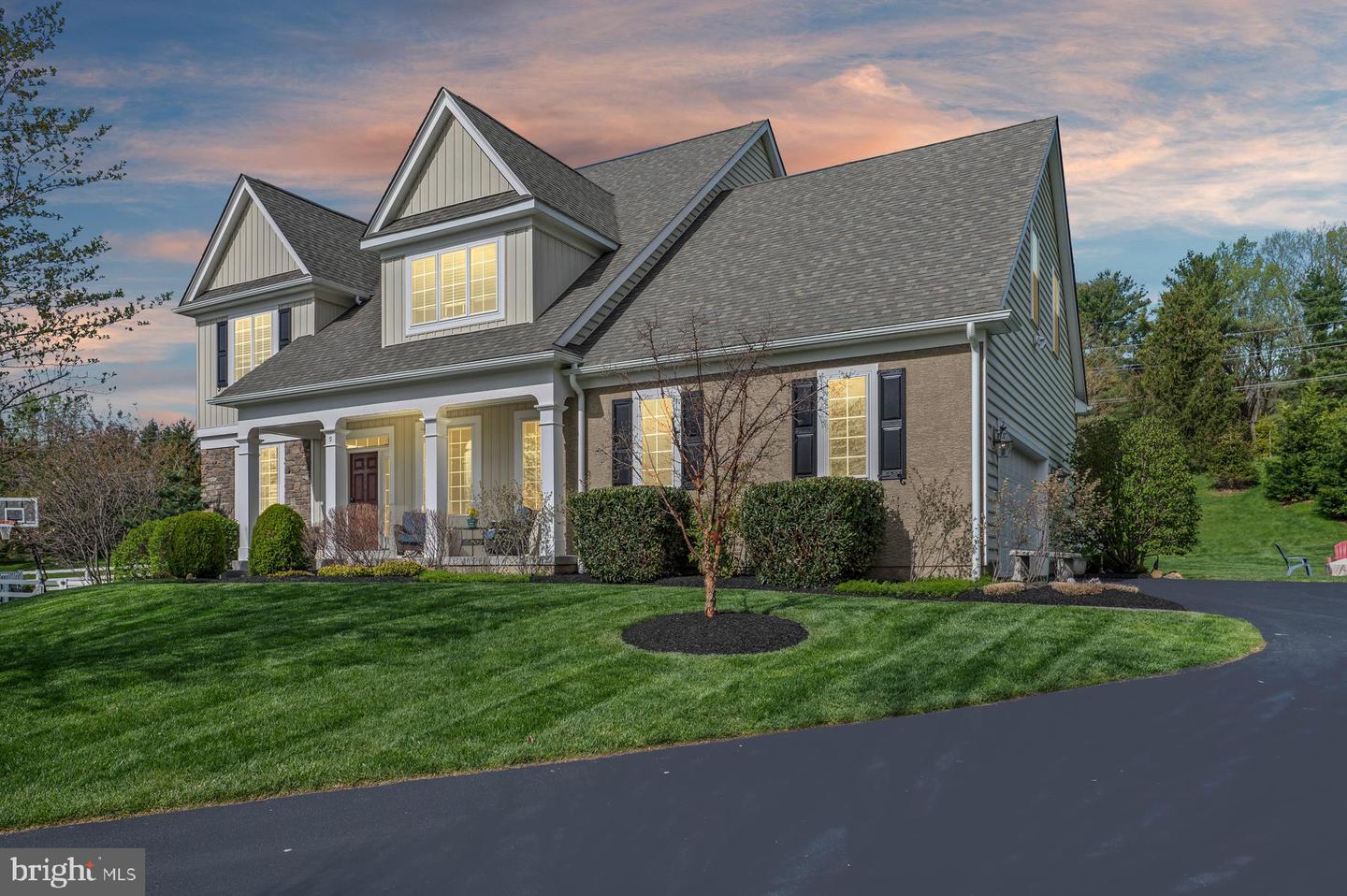 9 HADLEY LANE