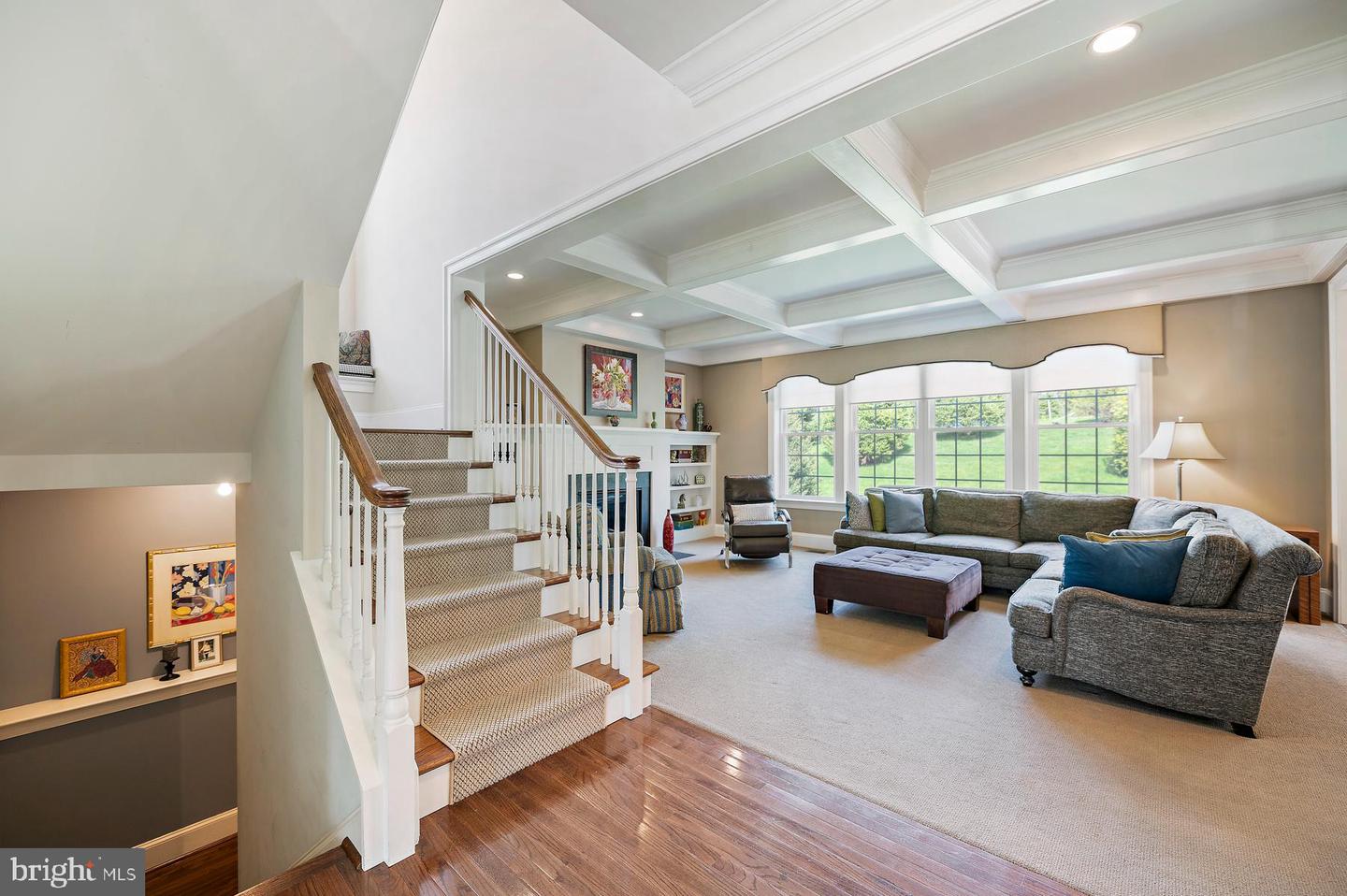 9 HADLEY LANE