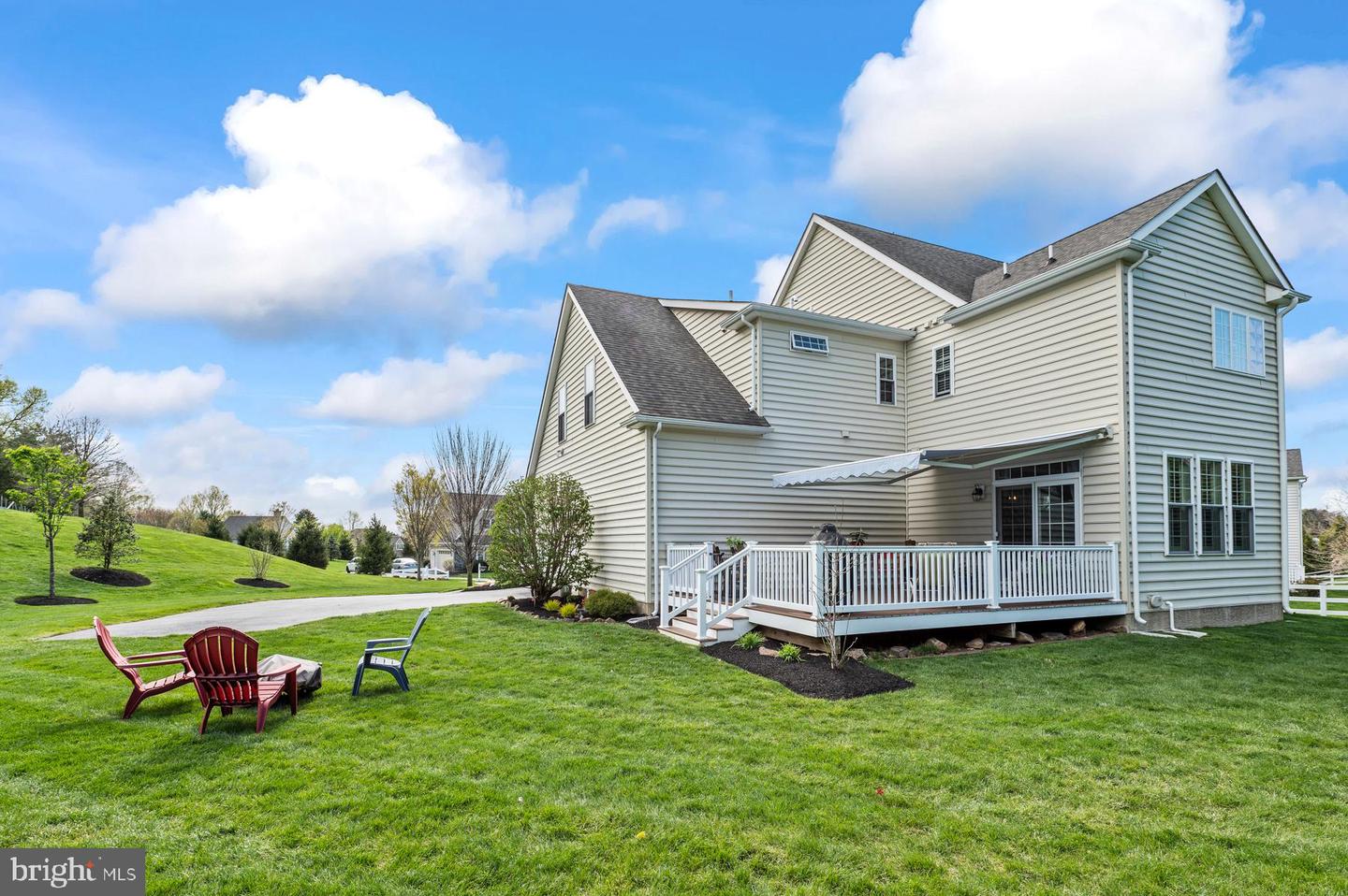 9 HADLEY LANE