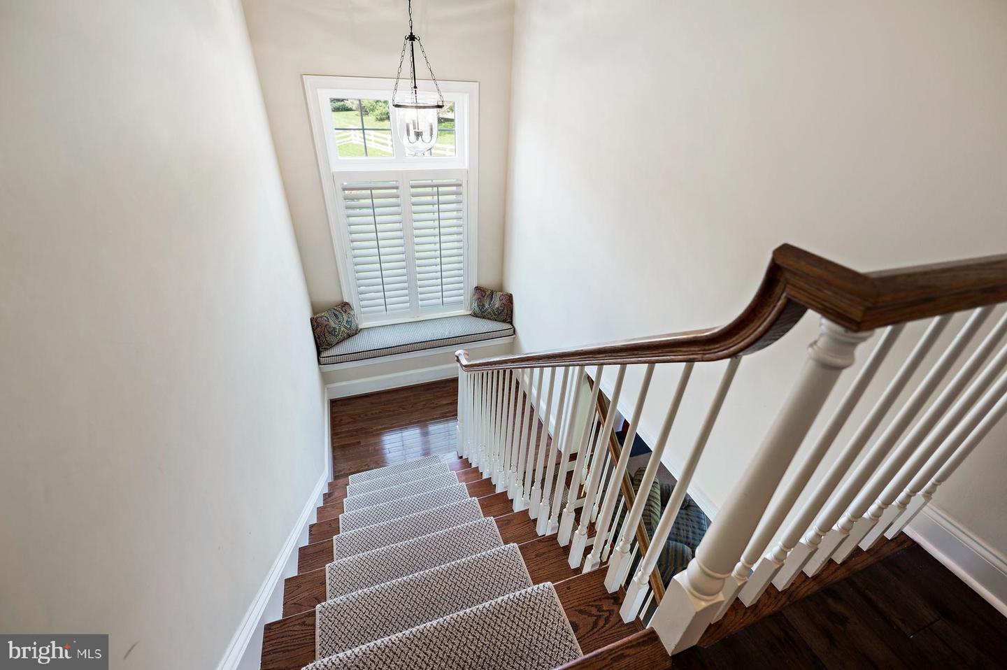 9 HADLEY LANE