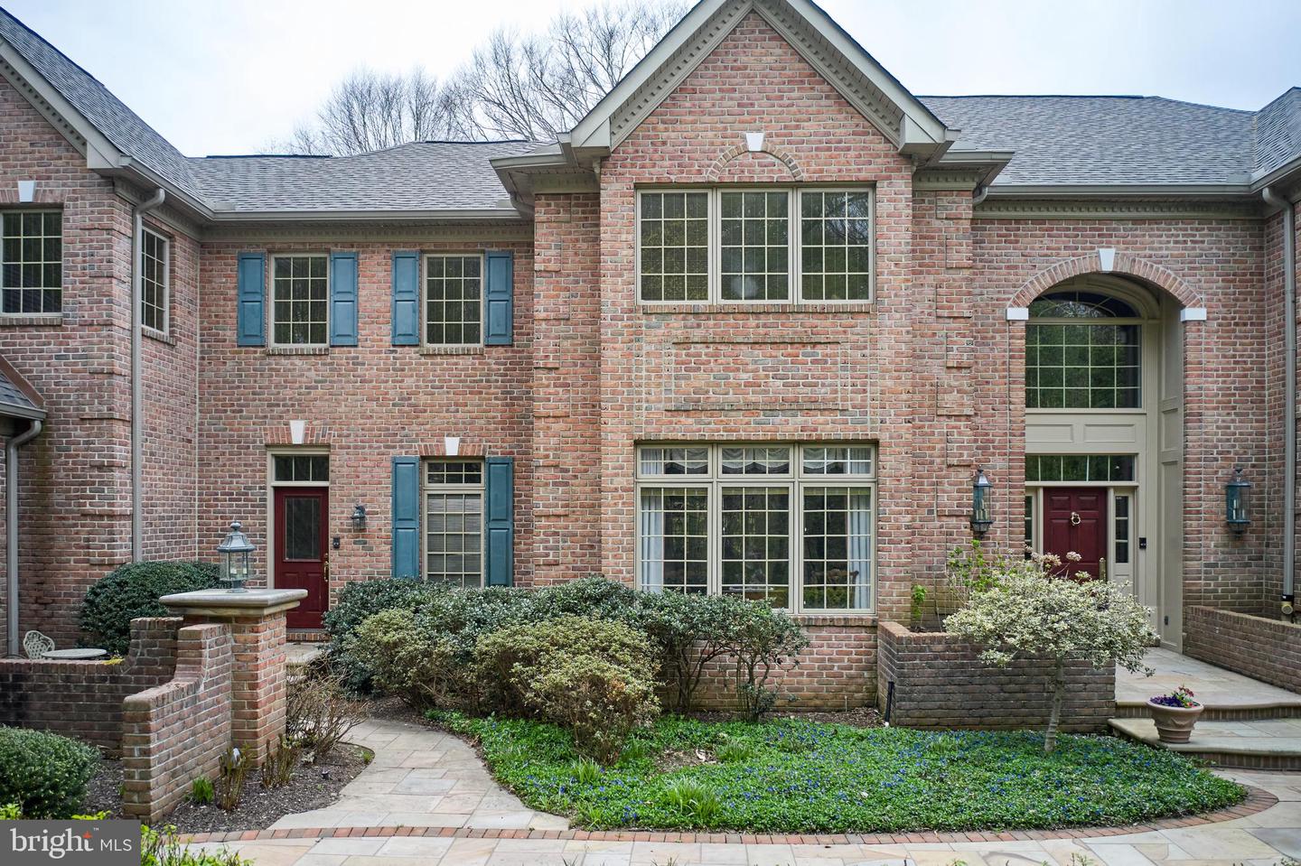 2 WINDBROOK DRIVE