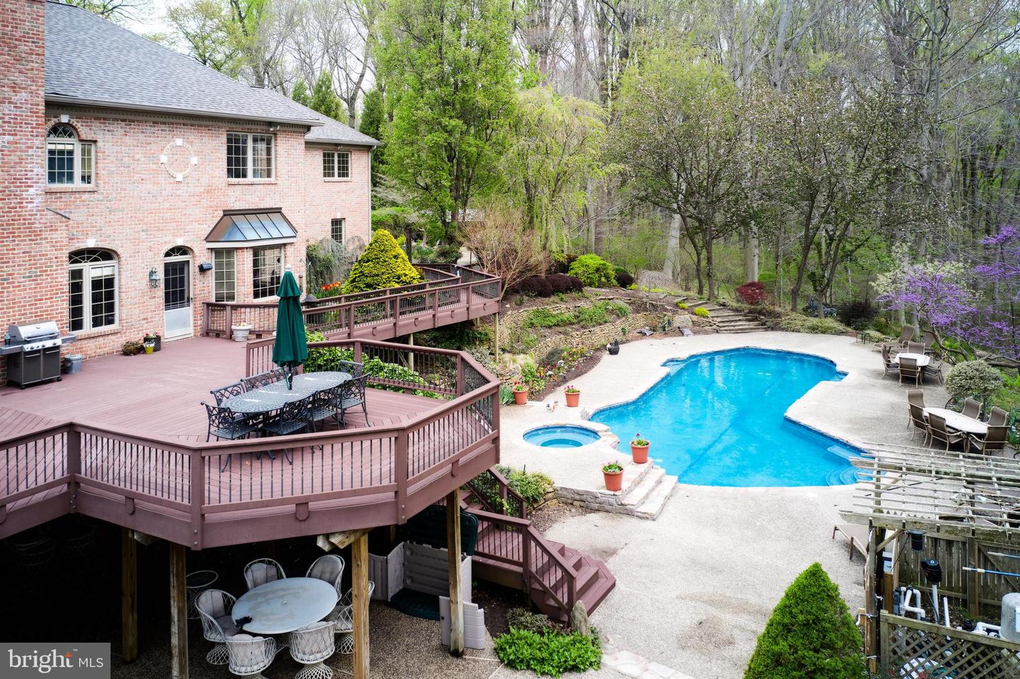 2 WINDBROOK DRIVE